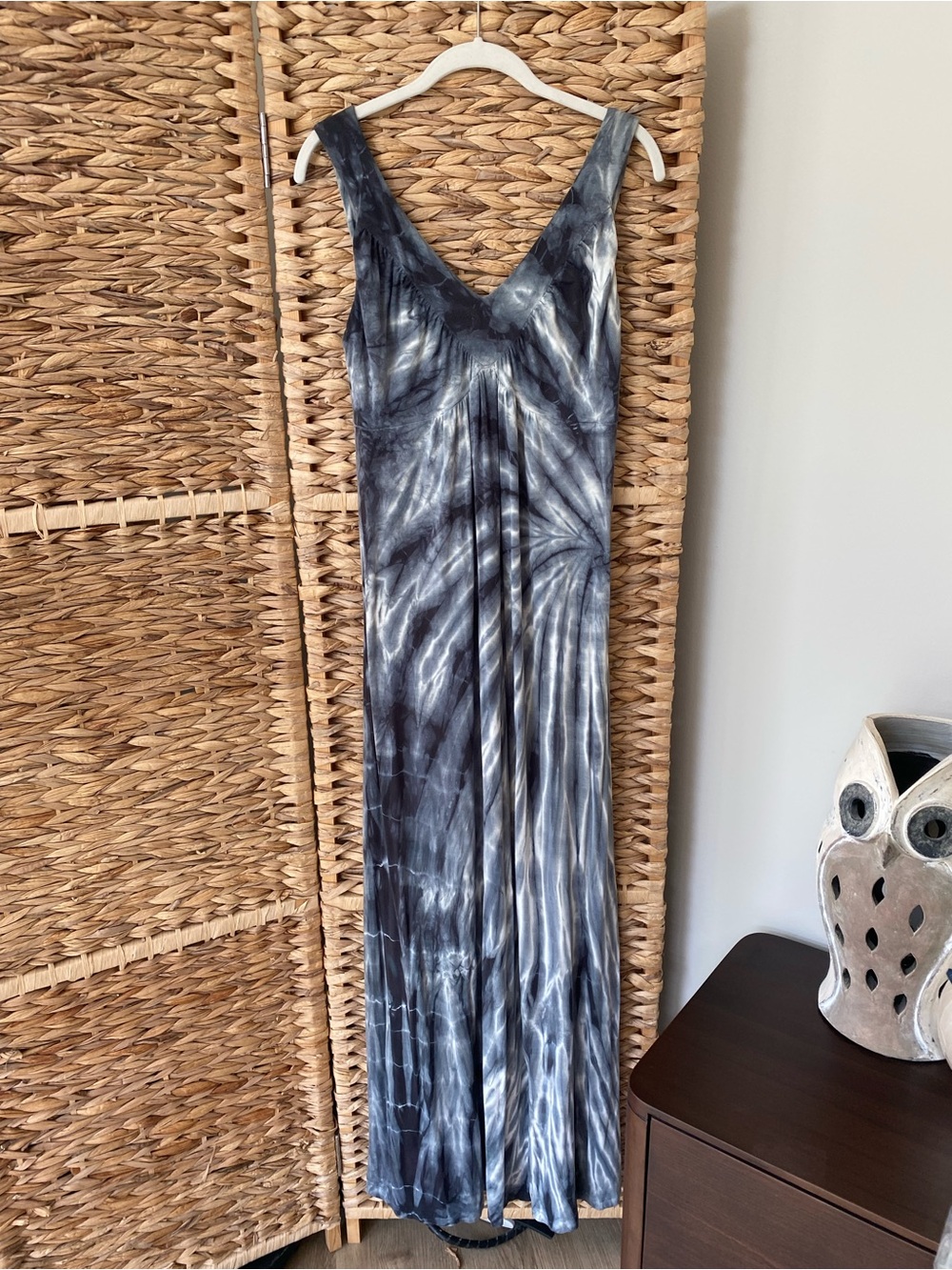 Tie-Dye V-Neck Maxi Dress in shades of blue/gray